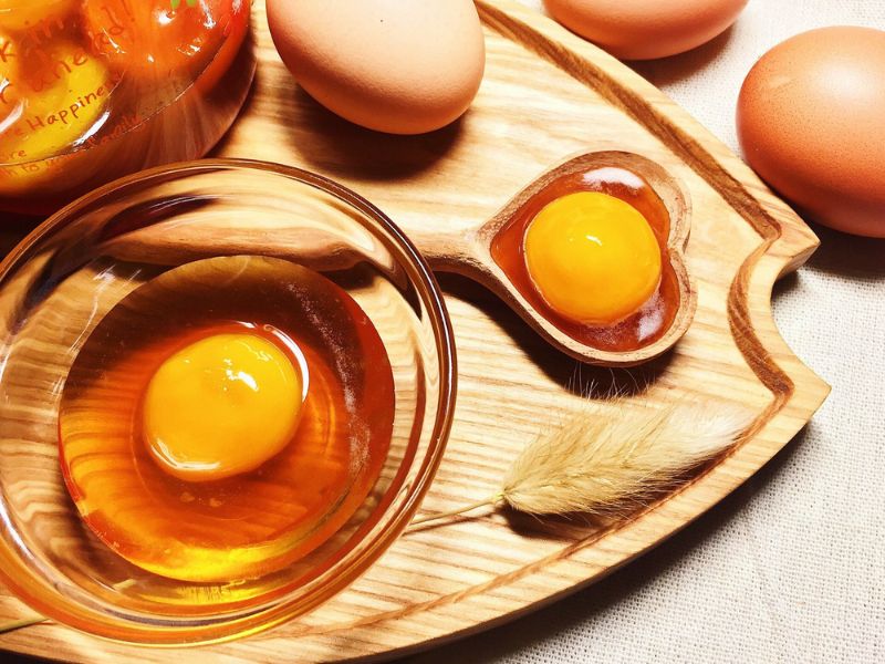 Lòng đỏ trứng có chứa nhiều vitamin K2
